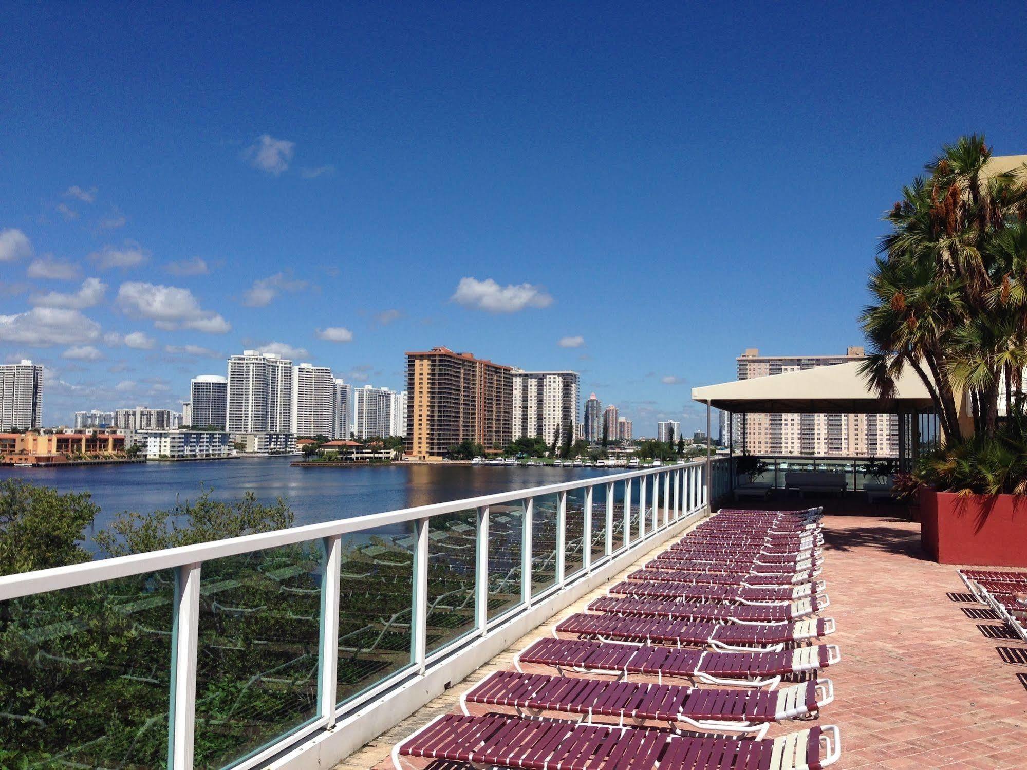 Miami Waterfront Apartments Sunny Isles Beach Exterior foto
